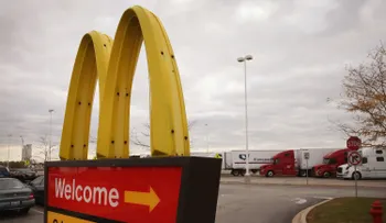 McDonald's saca a pasear uno de sus 'Drive-Thru' por las calles de São Paulo