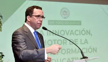 Ministro Andrés Navarro: La historia de Haití es el cambio más trascendental de la escuela dominicana