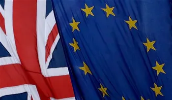 La reina de Inglaterra sanciona la ley del Brexit 
