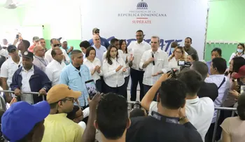 Presidente Abinader visita jornadas de inclusión social "Primero Tú" y del programa "Supérate"