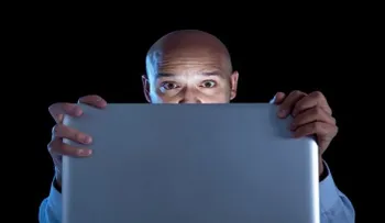 Los hombres que ven porno son más infelices 