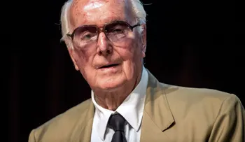 Muere el diseñador Hubert de Givenchy a los 91 años