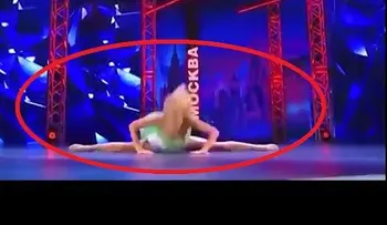 Una bailarina rusa se rompe la nariz tras una abrupta apertura de piernas durante un concurso