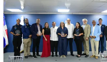 Salud reconoce labor de equipo médico tras misión en Venezuela