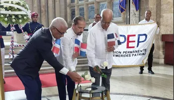 Conmemoran 142 años del natalicio de Pedro Henríquez Ureña