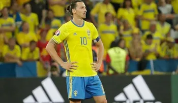 Doblete de CR7 empujó a Portugal a octavos de final