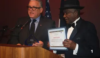 Cónsul dominicano reconoce al merenguero Joseíto Mateo y al chef Jay Rodríguez 