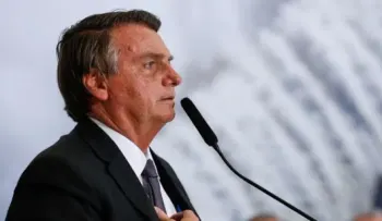 Bolsonaro sigue evolucionando y podría recibir el alta este mismo domingo
