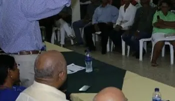 Luis Abinader exhorta a perremeistas a ser soldados de la democracia