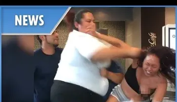 Empleada de McDonaldâ??s enfrenta a golpes a clienta ladrona 