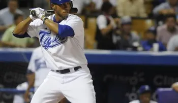 Licey deja libres a trece jugadores
