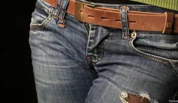 Mujer quedó atrapada en sus apretados jeans