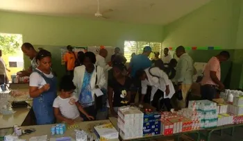 Movimiento comunitario realiza operativo médico en Paraíso