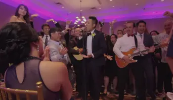 ¿El mejor video de bodas?: 250 personas graban una coreografía en una sola toma