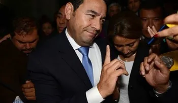 Jimmy Morales, neófito en la política, barre en elecciones en Guatemala