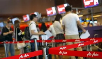 Reanudan búsqueda avión perdido de Indonesia a Singapur 