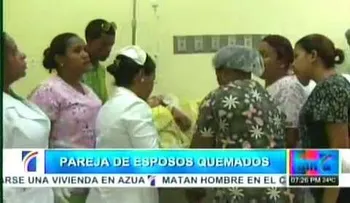 Pareja de esposos resulta gravemente quemados al incendiarse su casa 
