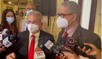 CDM dice que apoya una tercera dosis, "porque estamos convencidos que el país lo necesita"