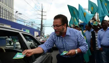 Moreno denuncia Medina controla los medios