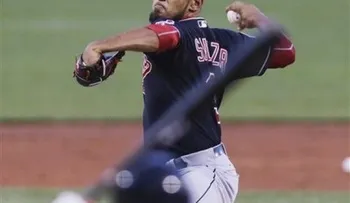 Danny Salazar domina a Boston; Álvarez y Sanó pegan jonrones