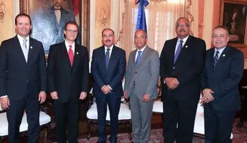 Danilo recibe a ejecutivos de General Electric