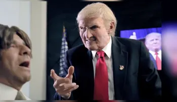 Donald Trump quiere deportar a Eugenio Derbez ... en la más reciente parodia del comediante
