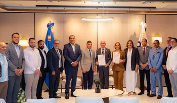 Senado recibe certificaciones de buenas prácticas de transparencia y gestión de redes sociales