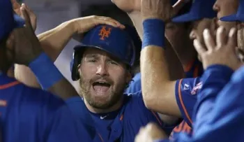 Mets vencen a Rojos y se acercan al título del Este
