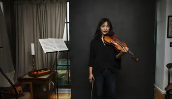 Un Stradivarius robado en 1980, una tienda de remate, la mano del FBI y una mujer con un talento sobrenatural