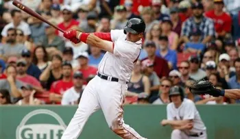 Shaw conecta 2 jonrones y Medias Rojas vencen a Rays