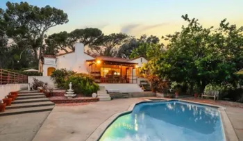 Ponen a la venta casa donde "Familia Manson" culminó cadena asesinatos y aparecen compradores