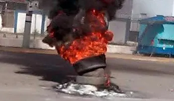El paro en  Monte Plata se  tornó violento