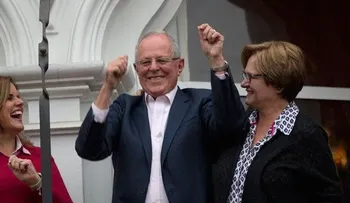 Kuczynski delante de Fujimori; encuestas lo dan ganador en Perú