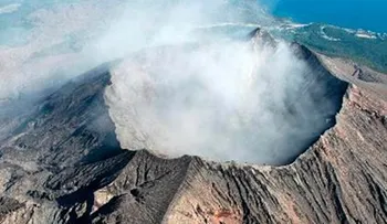 Graban erupción del volcán Otake en Japón 
