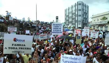 Evangélicos marchan contra la homosexualidad
