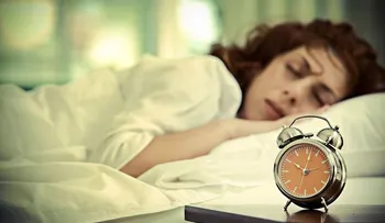 Porqué las mujeres necesitan dormir más que los hombres