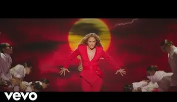 Jennifer López estrena el video de "Limitless" e incluye a su hija como protagonista