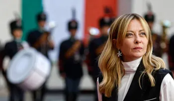 Meloni anuncia ley para prohibir el burka en escuelas y limitar estudiantes extranjeros por aula