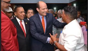 Ismael Reyes pide al Gobierno reducir la ganancia abusiva que tiene con venta de combustibles