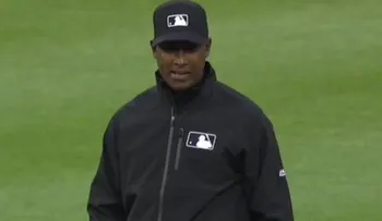 Debuta Ramón De Jesús Ferrer, primer umpire dominicano en Grandes Ligas