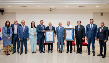 Senado reconoce a personalidades de Barahona