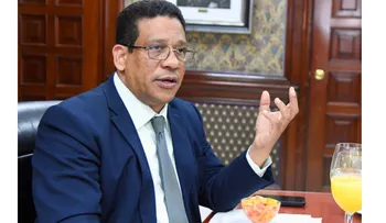 Nueva ley moderniza compras públicas y fortalece transparencia