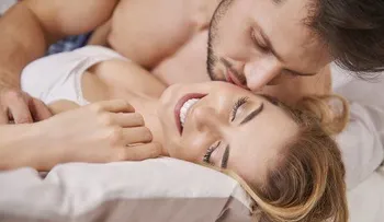 Por qué algunos hombres dicen groserías durante el sexo