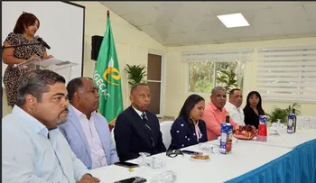 SNTP SDE celebra almuerzo y llama a la unidad por equidad presupuestaria