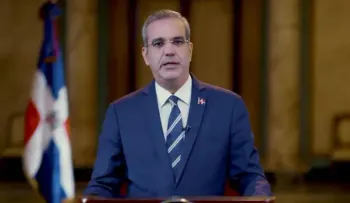 Presidente Abinader se reúne con ministros y directores, previo a alocución esta noche