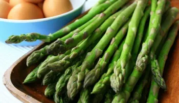 13 beneficios de comer espárragos