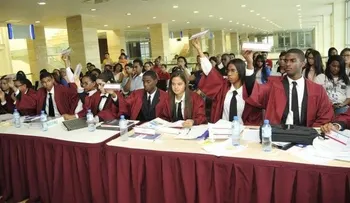 Estudiantes realizan simulacro sesión del Pleno Tribunal Constitucional