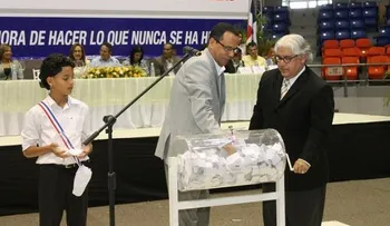 Gobierno reitera compromiso con transparencia para democratizar el Estado