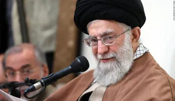 El líder supremo de Irán culpa a los "enemigos" por las protestas que dejan 21 muertos