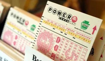 Una mujer gana USD 560 millones en la lotería pero no quiere cobrarlos para no revelar su nombre